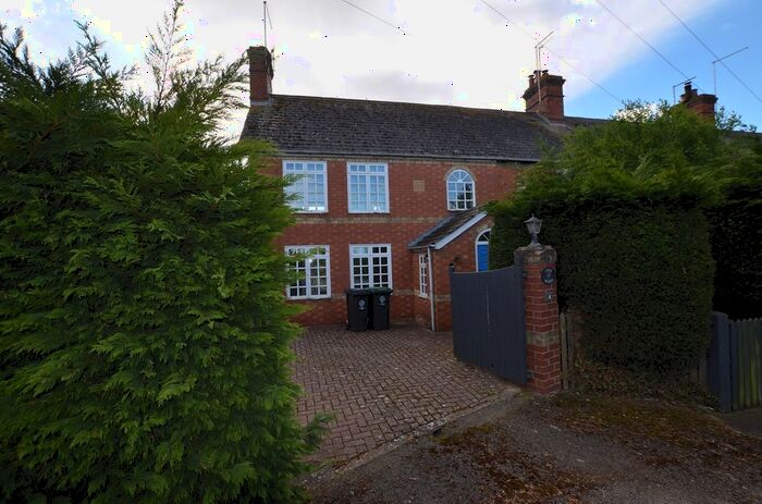 4 Bedroom End Of Terrace House To Rent In Elmington, Peterborough, PE8