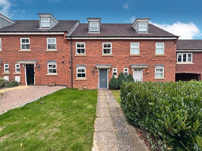 3 Bedroom Town House For Sale In Brooks Close, Wootton Fields, Northampton, NN4