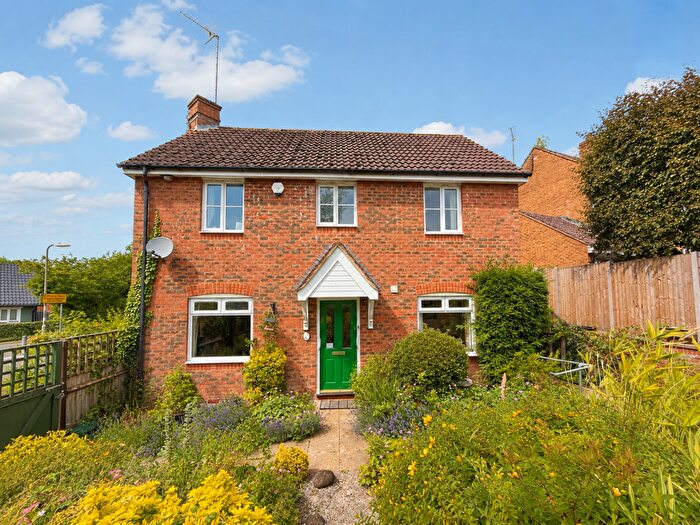 2 Bedroom Detached House For Sale In Hillside, Whitchurch, RG28