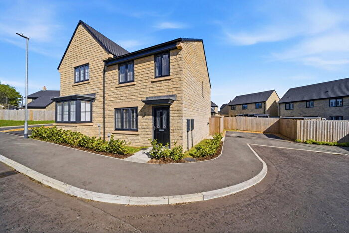 3 Bedroom Semi Detached House For Sale In Kettledrum Drive, Burnley, BB10