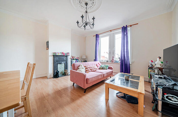 2 Bedroom Flat For Sale In Copnor Road, Copnor, Hampshire, PO3