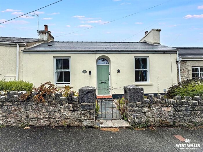 3 Bedroom Cottage For Sale In Holyland Road, Pembroke, SA71