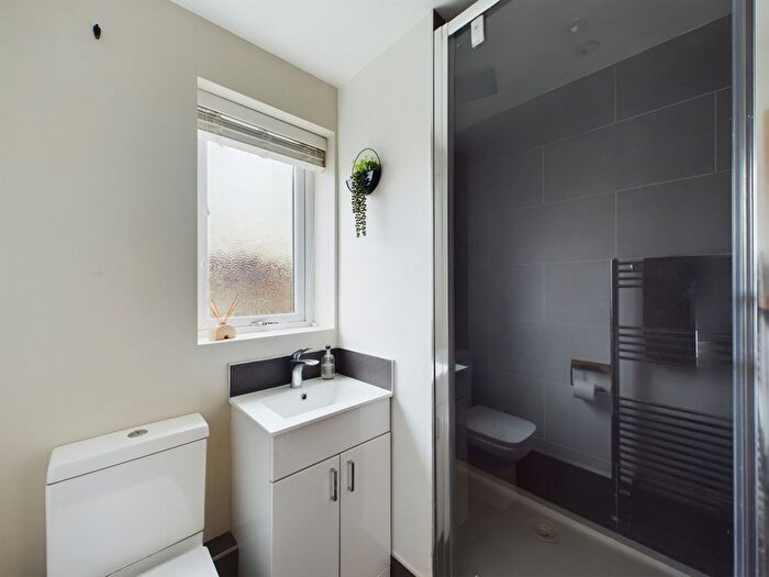 2 Bedroom Flat To Rent In Beaconsfield Avenue, Cosham, Portsmouth, PO6