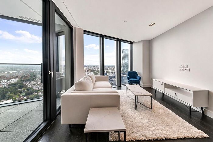 2 Bedroom Flat To Rent In The Madison Amory Tower, London, E14