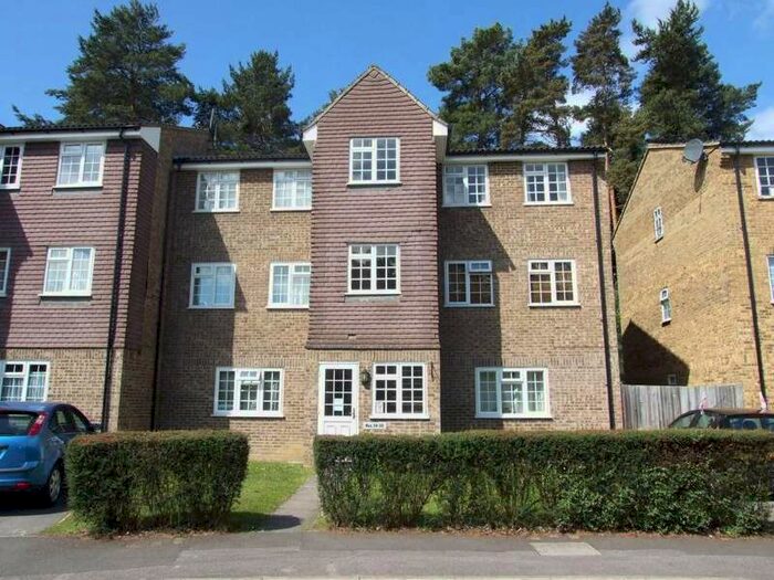 1 Bedroom Apartment To Rent In Draycott, Bracknell, Berkshire, RG12