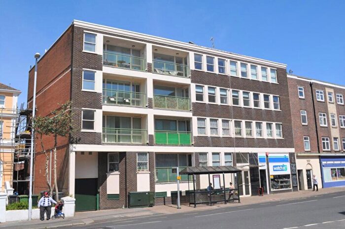 1 Bedroom Apartment For Sale In Trinity Trees, Eastbourne, East Sussex, BN21