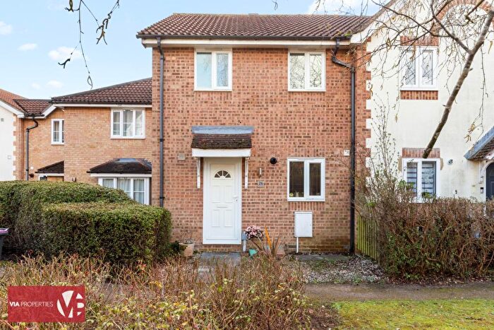 3 Bedroom Terraced House For Sale In The Copse, Hertford, SG13