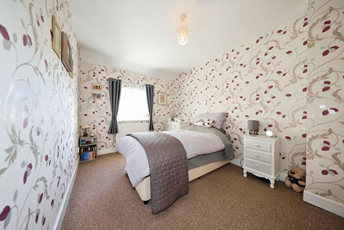 3 Bedroom End Of Terrace House For Sale In Deansfield Road, Wolverhampton, West Midlands, WV1