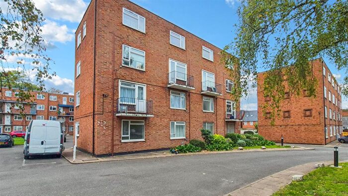 Studio For Sale In High Street South, Dunstable, LU6