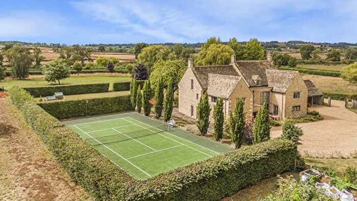 6 Bedroom Country House To Rent In Broadwell, GL56