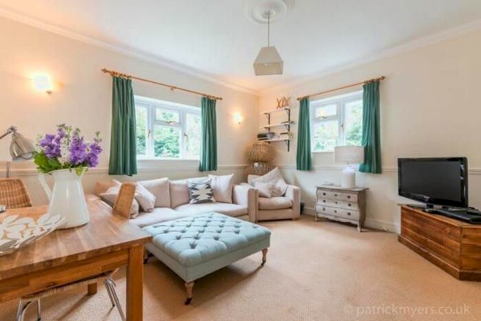 1 Bedroom Flat To Rent In Peckham Rye, East Dulwich, SE22