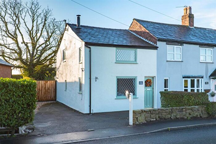 2 Bedroom End Of Terrace House For Sale In Wham Lane, Whitestake, Preston, PR4