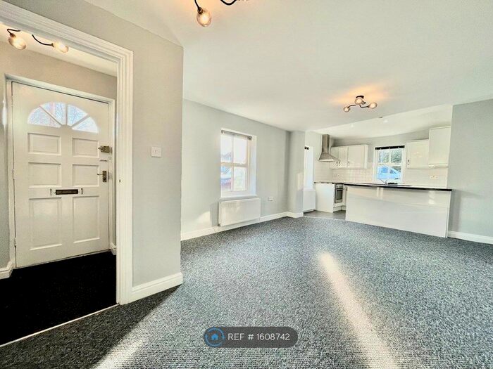 2 Bedroom Flat To Rent In Millers Lane, Norwich, NR3