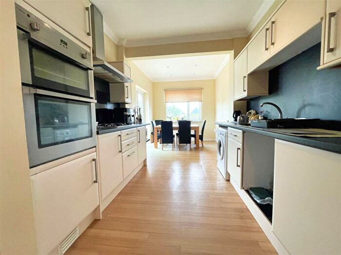 3 Bedroom Detached Bungalow For Sale In Araluen Way, Sandown, PO36