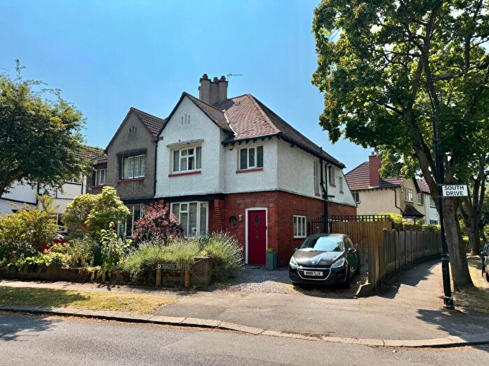 4 Bedroom Semi-Detached House For Sale In South Drive, Chorltonville, M21