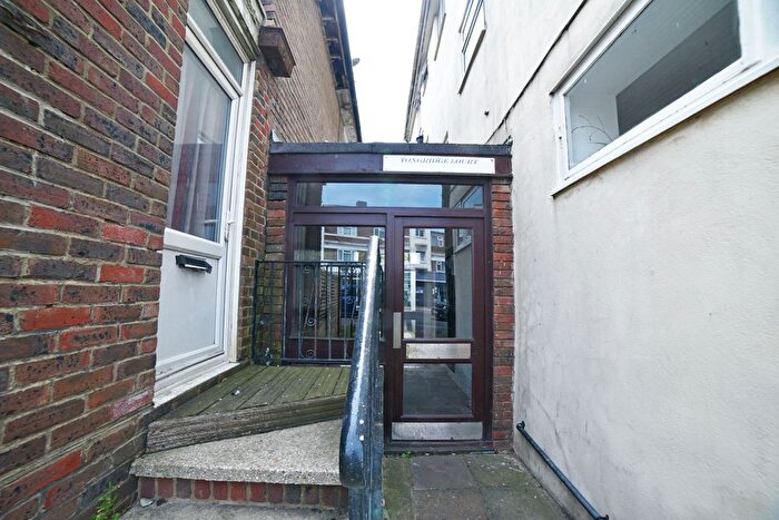 2 Bedroom Property To Rent In Longridge Court, Brighton, BN2