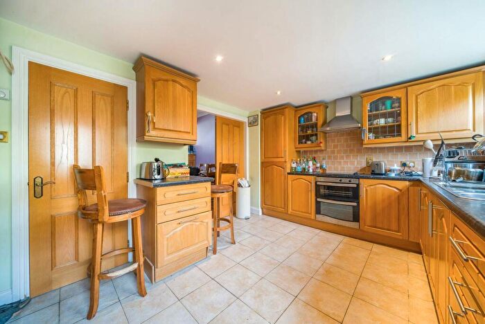 4 Bedroom Semi-Detached House To Rent In Mayton Street, Lower Holloway, London, N7