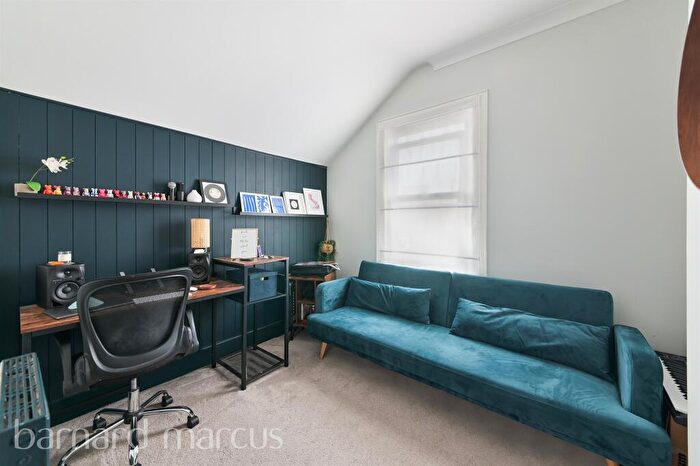 3 Bedroom Terraced House For Sale In Cedar Road, Croydon, CR0