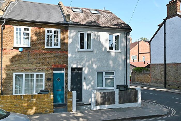 3 Bedroom End Of Terrace House To Rent In Fifth Cross Road, Twickenham, TW2