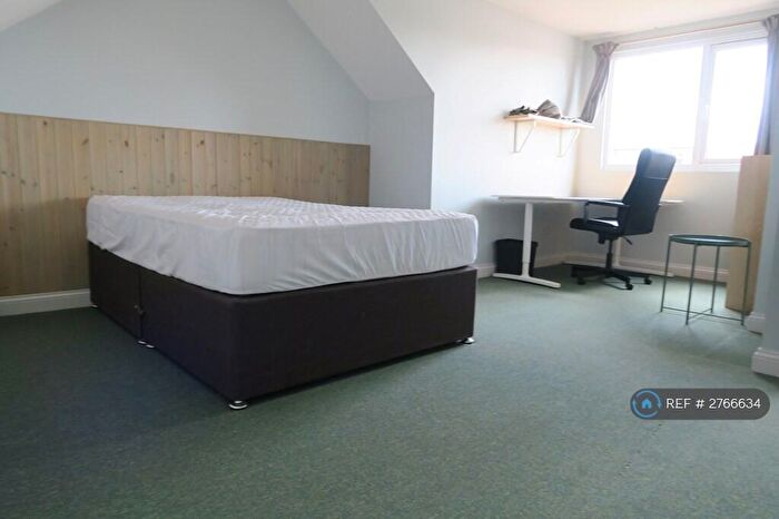 6 Bedroom Terraced House To Rent In Longmead Avenue, Bristol, BS7