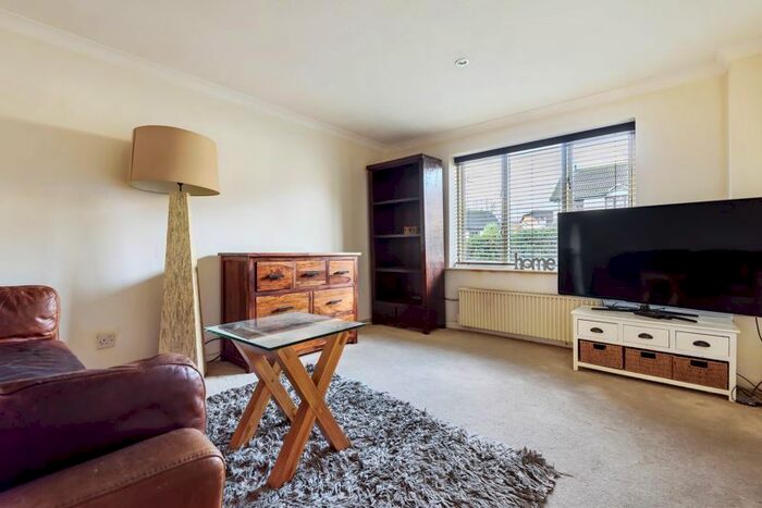 1 Bedroom Flat To Rent In Wey Road, Godalming GU7