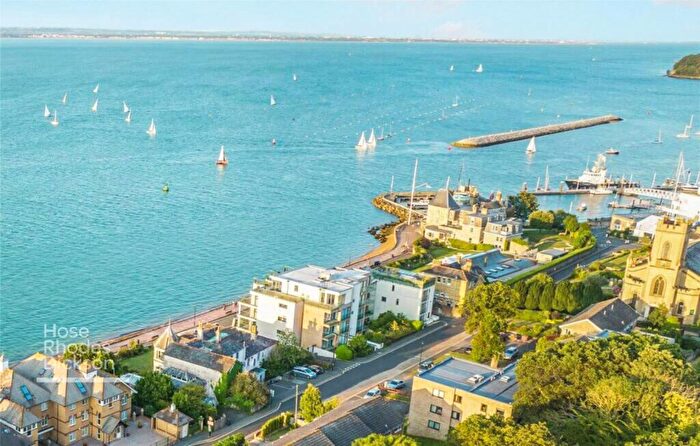 2 Bedroom Flat To Rent In Sharon Court, Queens Road, PO31