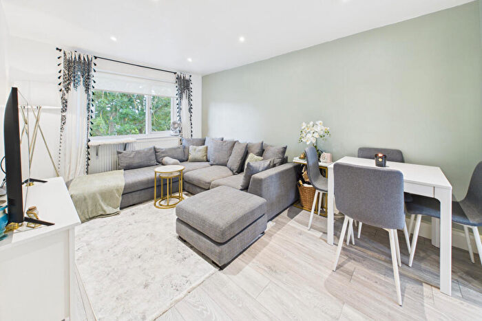 1 Bedroom Apartment For Sale In Waveney, Hemel Hempstead, HP2