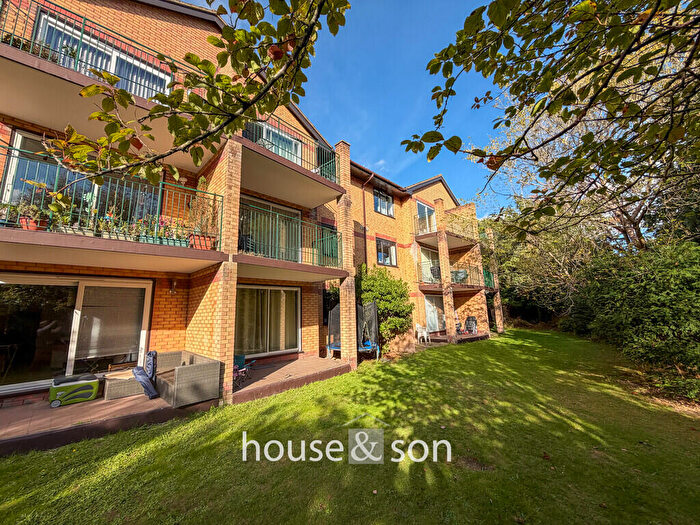 2 Bedroom Apartment For Sale In Cavendish Road, Dean Park, BH1