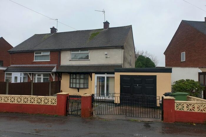2 Bedroom Semi-Detached House To Rent In Bucknall Road, Wolverhampton, West Midlands, WV11