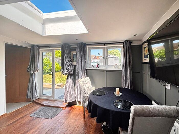 2 Bedroom Bungalow For Sale In Dover Road, Brightlingsea, Colchester, CO7