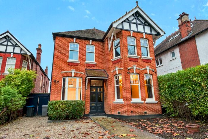 8 Bedroom Detached House For Sale In Dartmouth Road, London, NW2