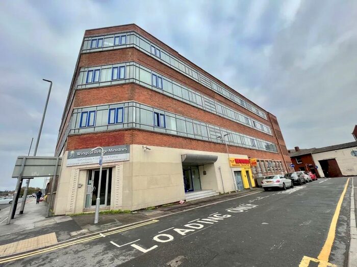 Houses for sale & to rent in LS7 3DX, Chapeltown Road, Chapel Allerton