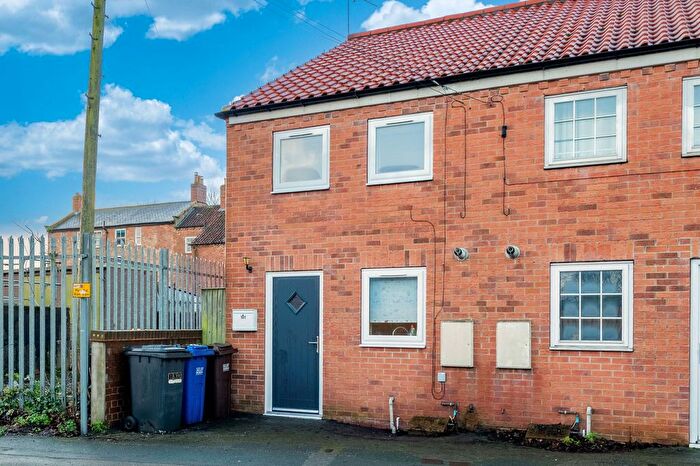 2 Bedroom End Terrace House For Sale In New Millgate, Selby, YO8