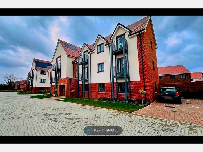 2 Bedroom Flat To Rent In Joslin House, Reading, RG2