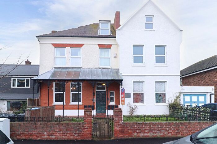 1 Bedroom Flat For Sale In Northdown Avenue, Margate, CT9