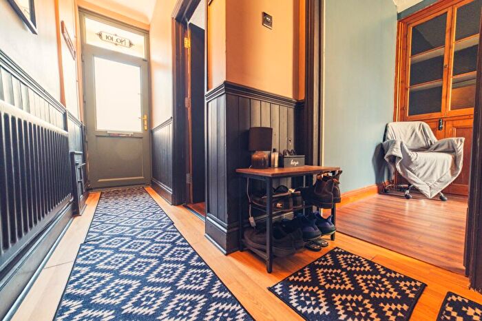 5 Bedroom Terraced House To Rent In Dogfield Street, Cathays, CF24