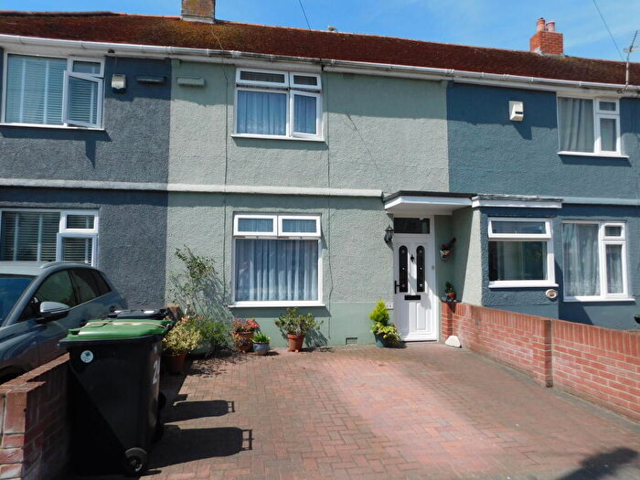 3 Bedroom Terraced House For Sale In Portfield Close, Christchurch, BH23