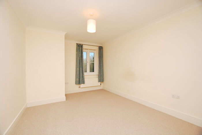 2 Bedroom Apartment To Rent In Townbridge Mill, LU7