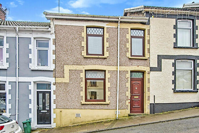 3 Bedroom Terraced House To Rent In Oakdale Road, Tonypandy, CF40