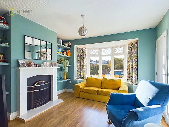 3 Bedroom End Of Terrace House For Sale In Clarendon Road, Four Oaks, B75