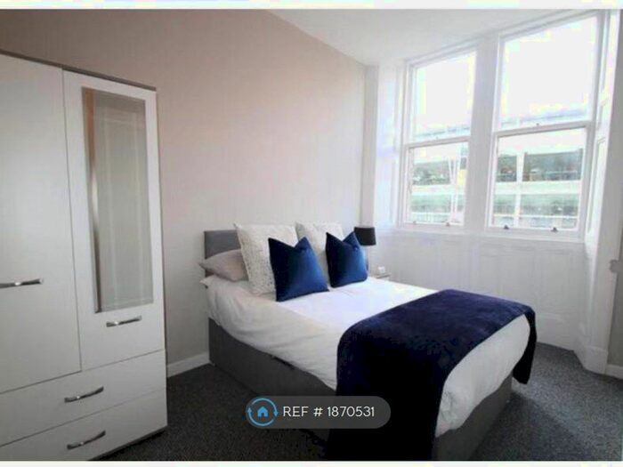 3 Bedroom Flat To Rent In West Bell Street, Dundee, DD1