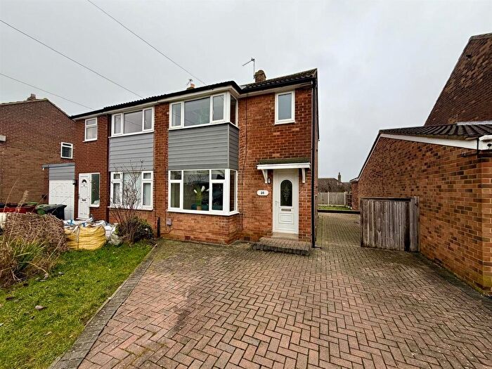 3 Bedroom Semi-Detached House For Sale In Purbeck Grove, Garforth, Leeds, LS25