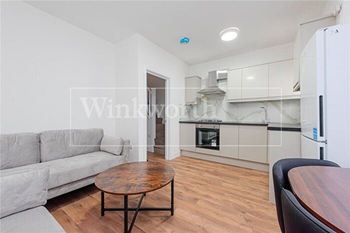 3 Bedroom Apartment To Rent In Chapter Road, London, NW2