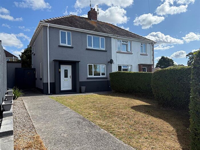 3 Bedroom Semi-Detached House For Sale In Heol Gwendraeth, Burry Port, SA16