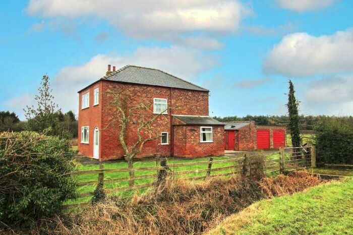 3 Bedroom Detached House For Sale In East Glen, Arram, Beverley, East Yorkshire, HU17