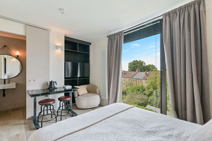1 Bedroom Studio To Rent In Greenhill Way, Harrow, HA1
