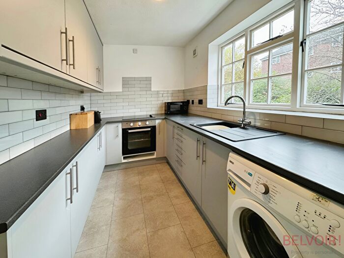 4 Bedroom Detached House To Rent In Matlock Court (/), Nottingham, NG1