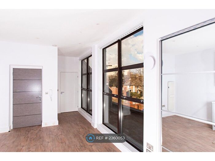 1 Bedroom Flat To Rent In Wardour Place, Slough, SL1