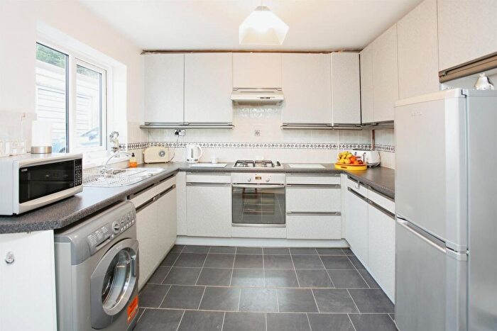 2 Bedroom Detached House For Sale In Beech Grove, Caerphilly, CF83