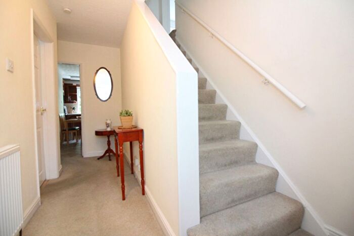 5 Bedroom Semi-Detached House For Sale In Court Crescent, Kingswinford, DY6
